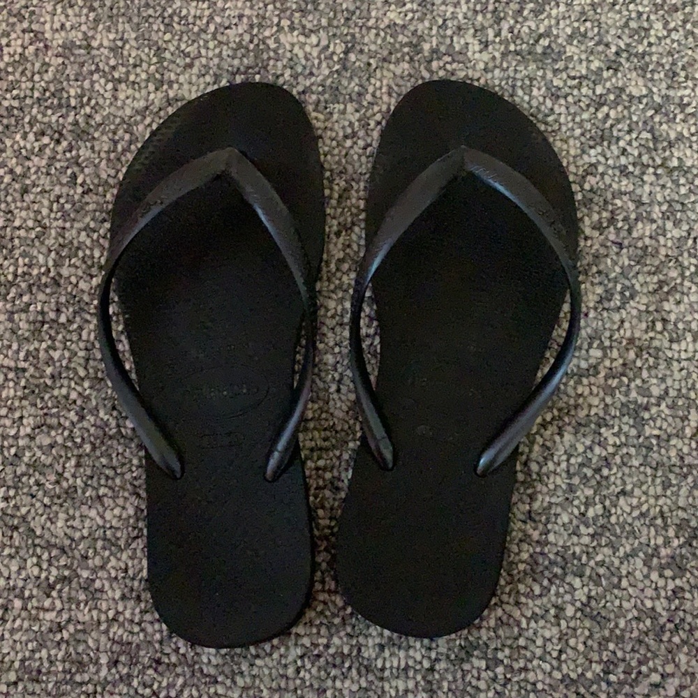 HAVAIANAS black flip flops